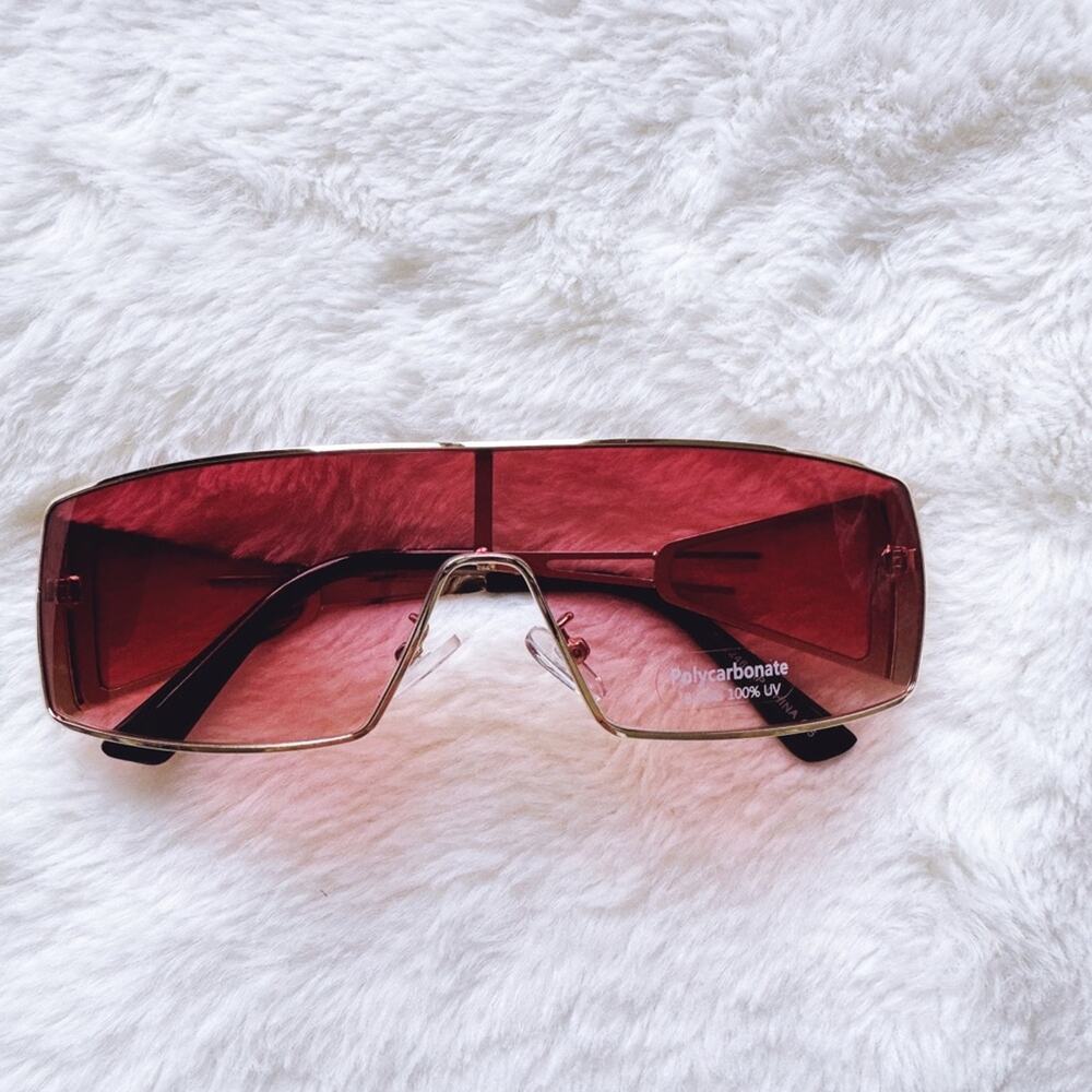 Sandy Clear Red Wrap-Around Sunglasses